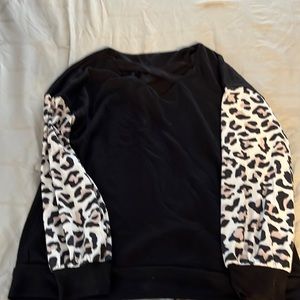 Leapord Sleeve Black Sweater